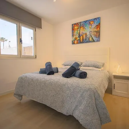 1 Rociega 35 * Puerto del Carmen (Lanzarote)