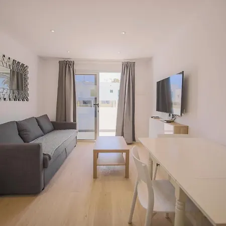 1 Rociega 35 Puerto del Carmen (Lanzarote)