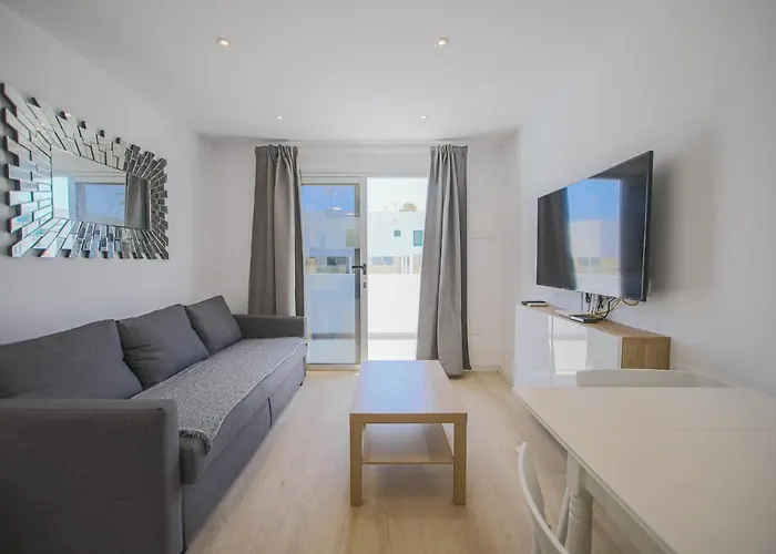 Apartment 1 Rociega 35 *